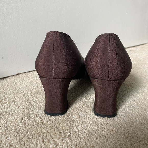 Stuart Weitzman vintage brown heels size 6.5 - Picture 4 of 6